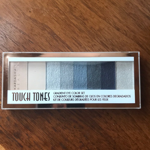 Kardashian Beauty Other - Kardashian Touch Tones Gradient Eye Shadow